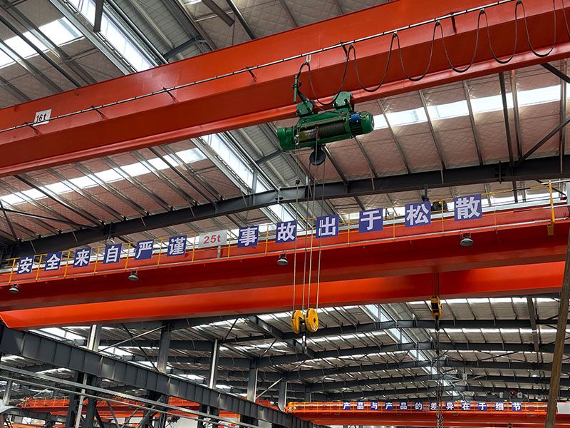 雙梁橋式施工現(xiàn)場